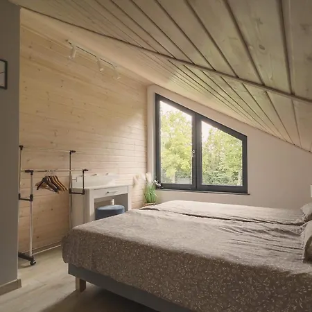 Semesterbostad Debowy Zakatek *